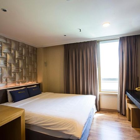 Central Hotel Changwon Dış mekan fotoğraf