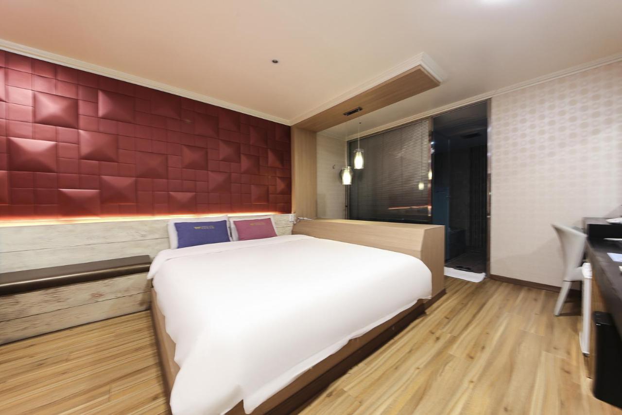 Central Hotel Changwon Dış mekan fotoğraf