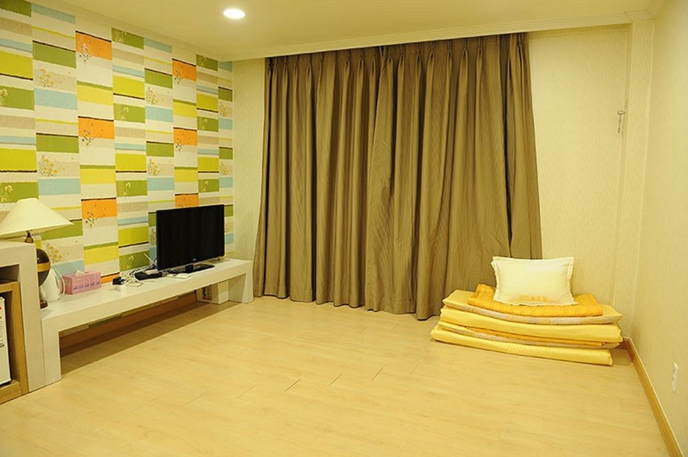 Central Hotel Changwon Dış mekan fotoğraf