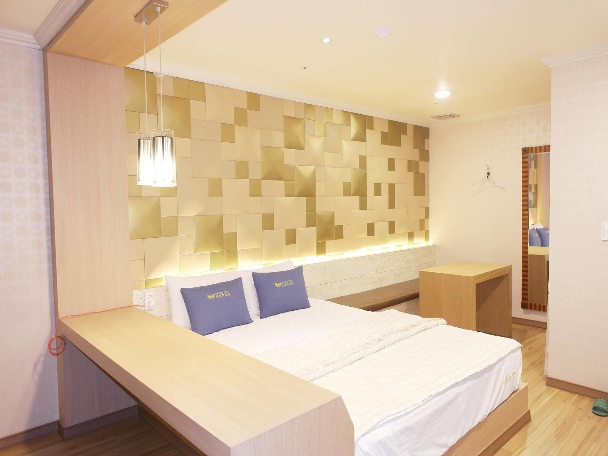 Central Hotel Changwon Dış mekan fotoğraf